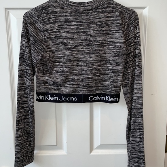 Calvin Klein Jeans For Uo long sleeve crop top - Picture 2 of 3